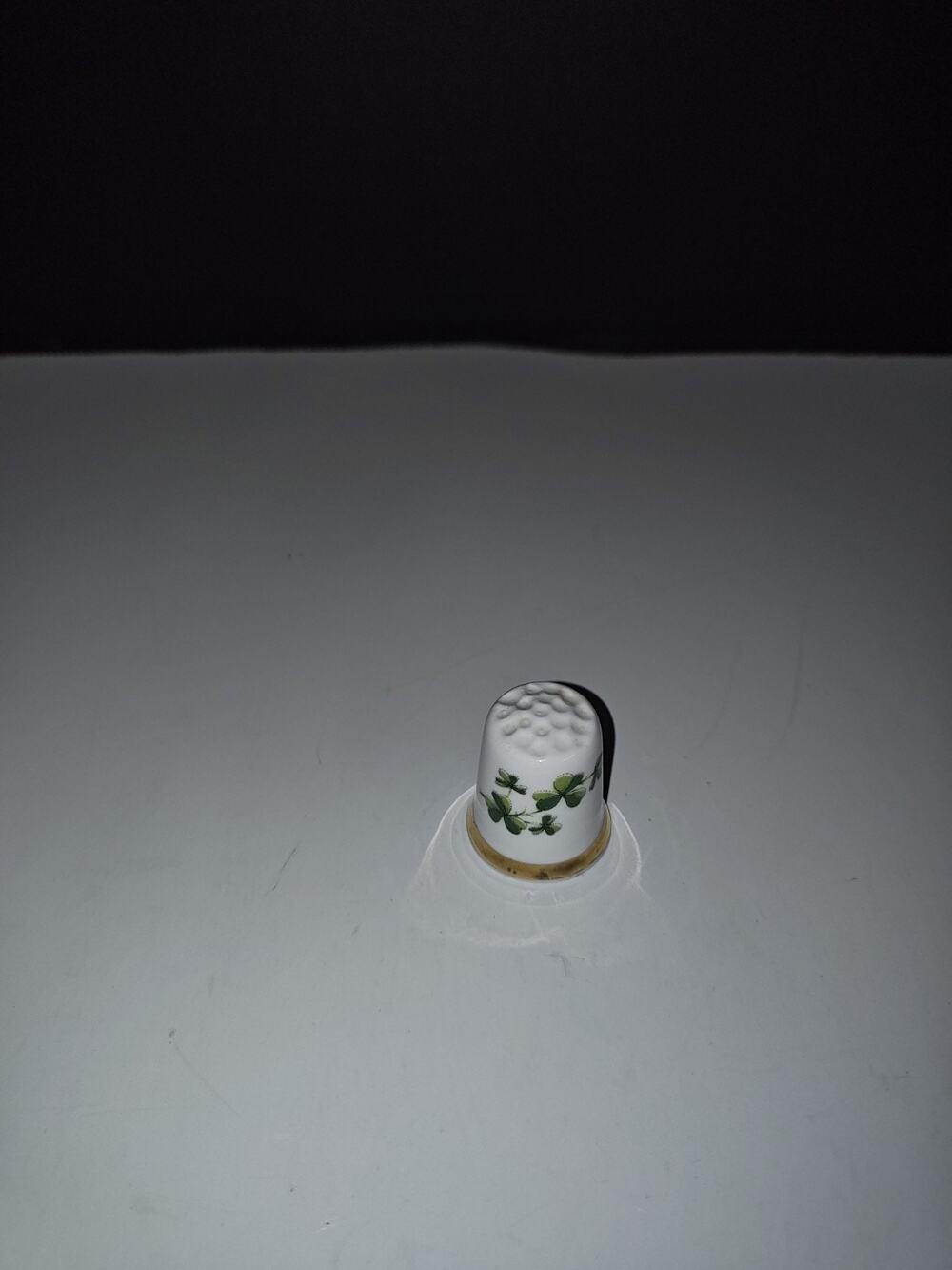 Sandford Clover Design Fine Bone China Mini Thimble Made in England